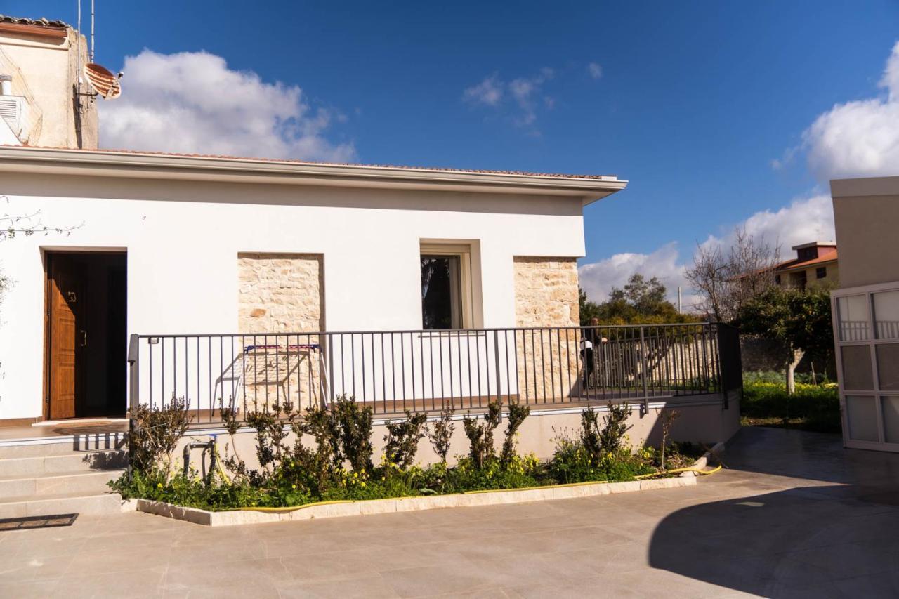 Modica Relax Garden Apartment ภายนอก รูปภาพ